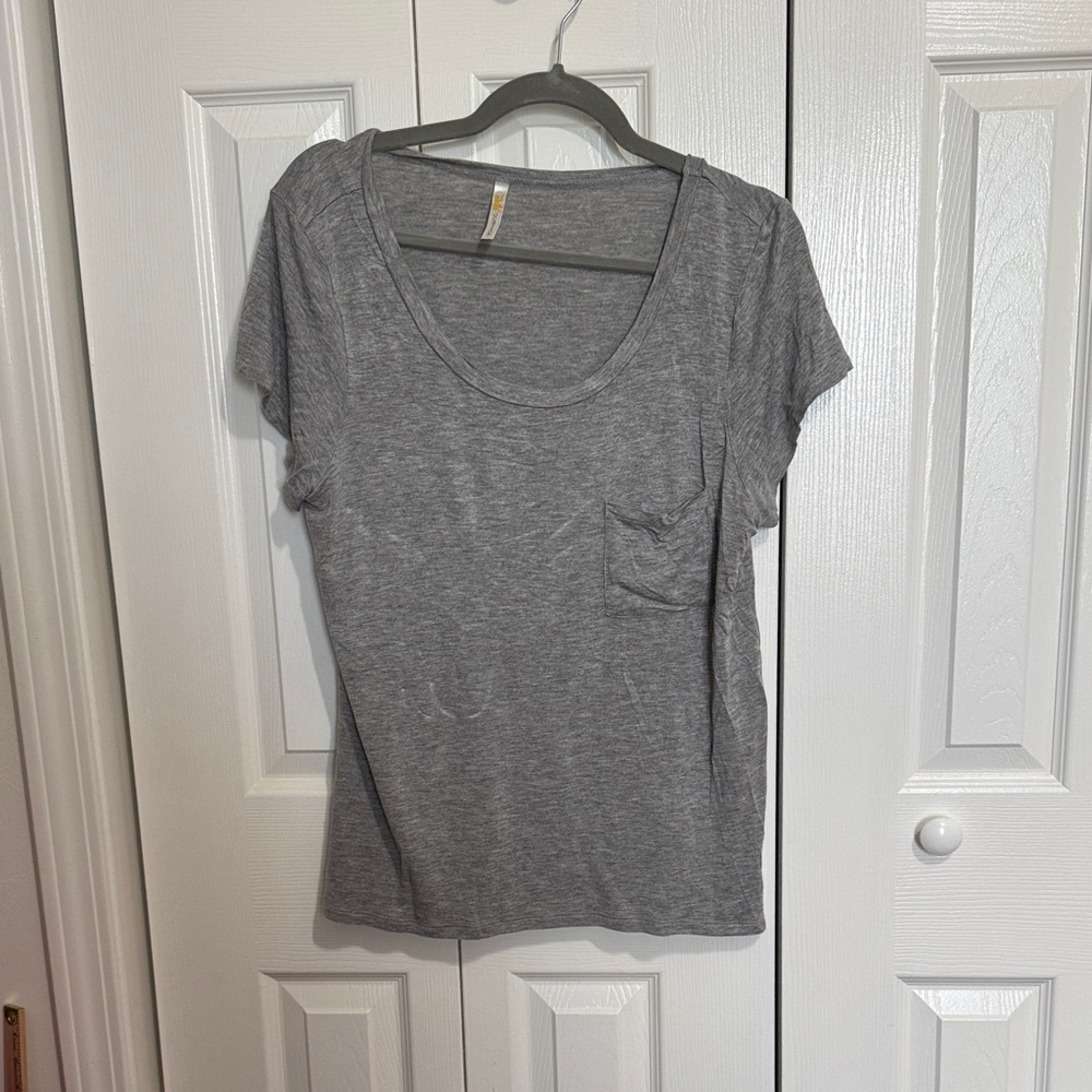 Ocasion Heather Gray Women's Short Sleeve Tee